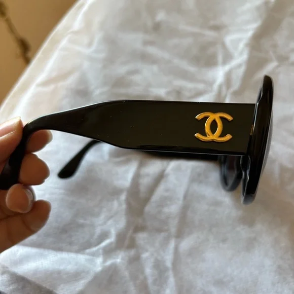 Vintage Chanel round sunglasses black frames purple lens - Picture 11 of 13